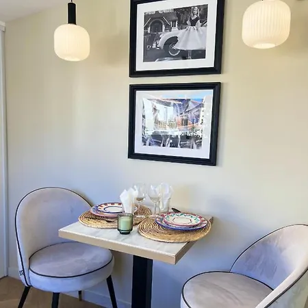 Confortable Pres Du Centre De 18 M² Parking Inclus Apartment