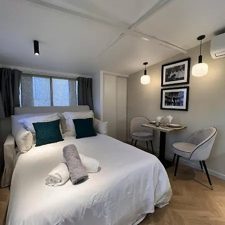 Confortable Pres Du Centre De 18 M² Parking Inclus * Cannes